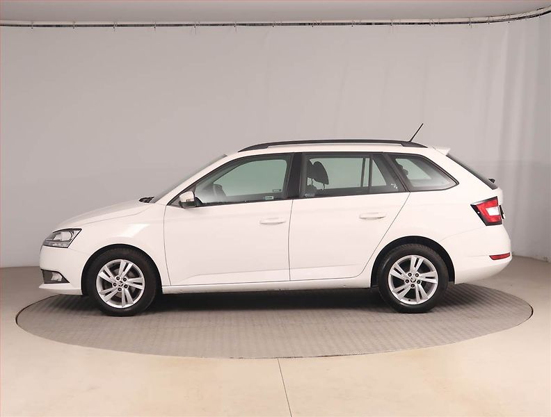 Škoda Fabia (2021) Ambition 1.0 TSI, ČR,1.maj - fotka 3 z 17