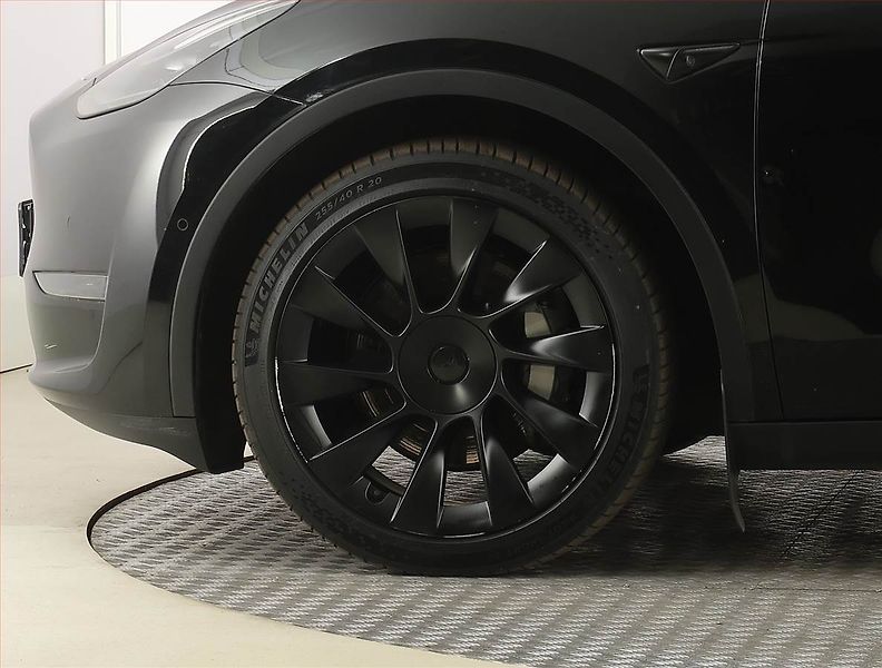 Tesla Model Y (2022) Long Range AWD 79kWh, SoH 91% - fotka 14 z 33