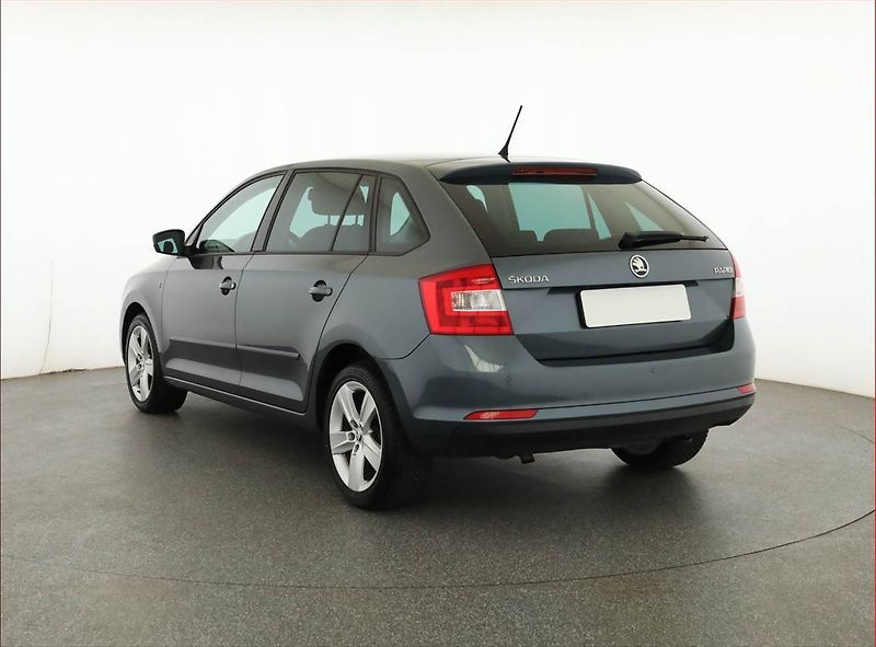 Škoda Rapid (2014) Spaceback 1.2 TSI, Tempomat - fotka 4 z 18