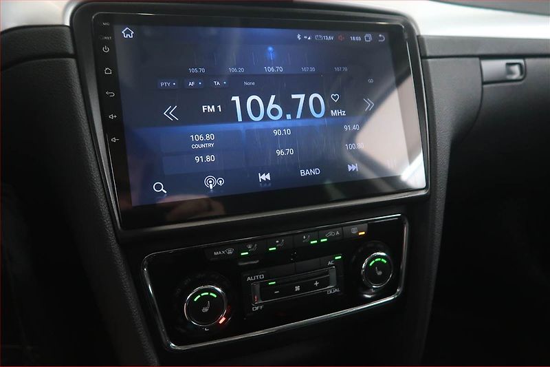 Škoda Superb (2013) Comfort 2.0 TDI, Automat - fotka 12 z 18