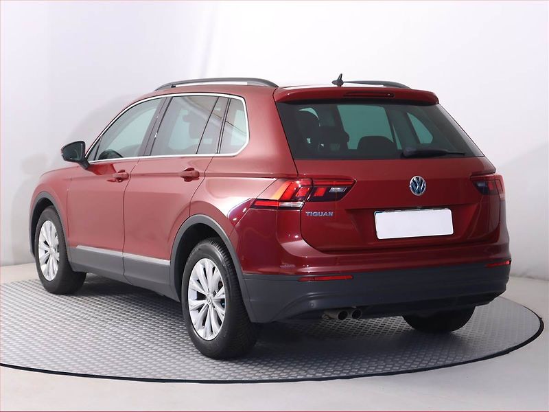 Volkswagen Tiguan (2018) 1.4 TSI, Navi, Tempomat - fotka 4 z 19