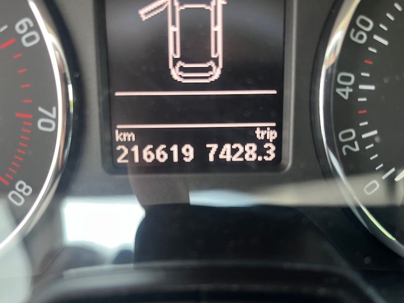 Škoda Rapid (2014) 1.2 TSI Serviska - fotka 14 z 22