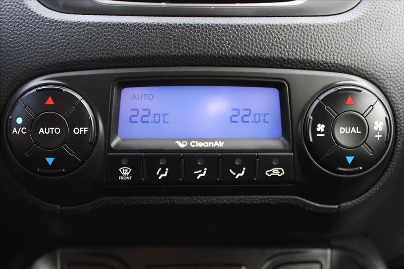 Hyundai ix35 1,7 CRDi  NOVÉ V ČR,VÝHŘEVY - fotka 13 z 26