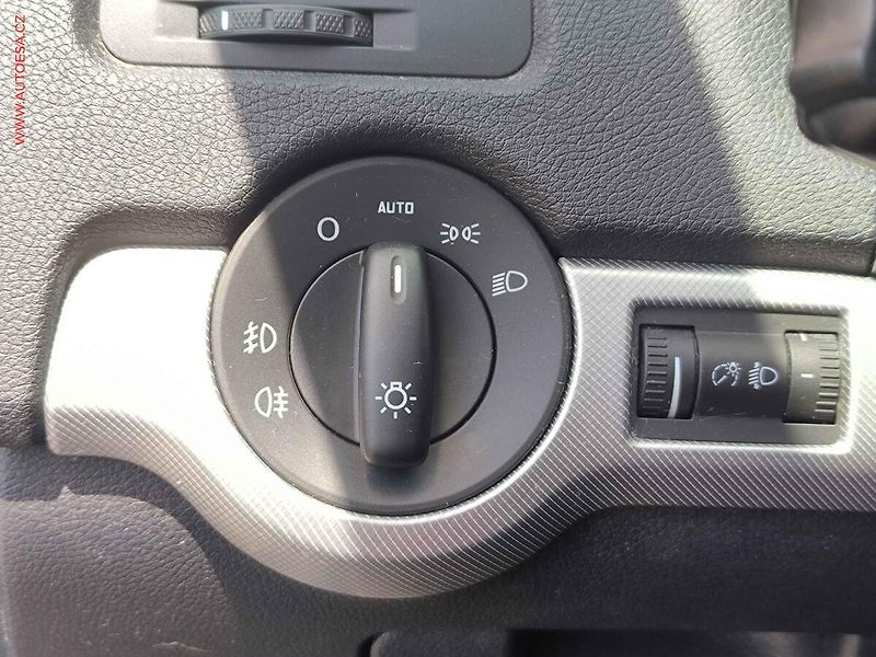 Škoda Octavia (2012) 1.4 TSI, ČR, servis.kniha - fotka 15 z 19