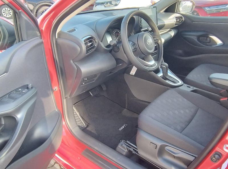 Toyota Yaris (2026) 1.5 HEV Limited Edition - fotka 8 z 12