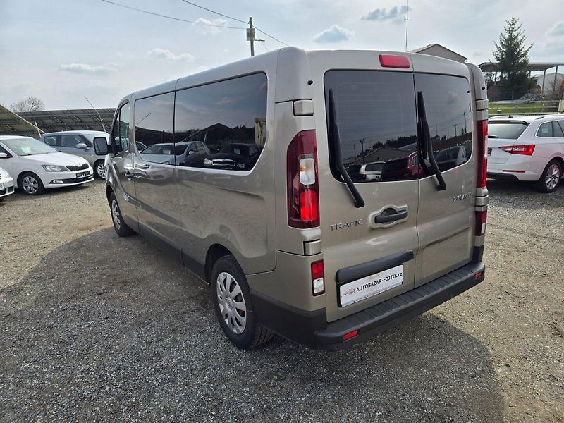 Renault Trafic (2020) 1.6 DCi 8.místn - fotka 5 z 22