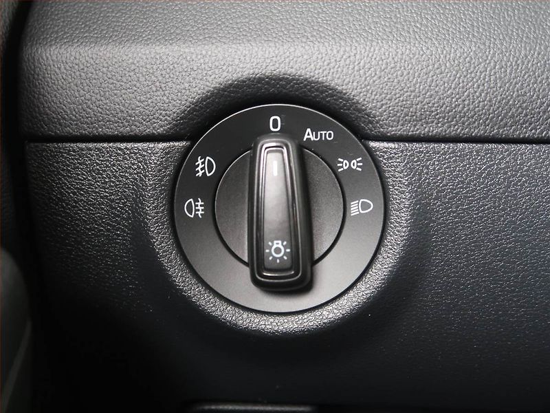 Škoda Octavia (2017) 1.6 TDI, Automat, Navi - fotka 17 z 18