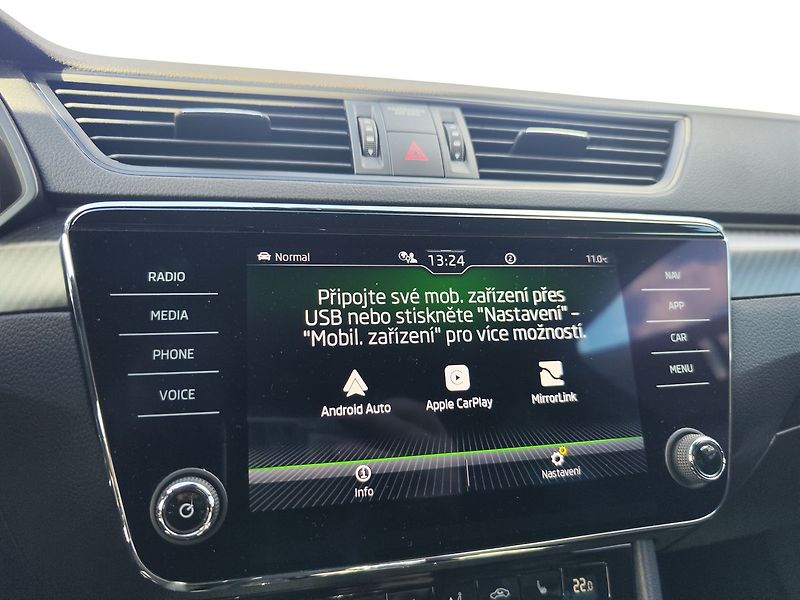 Škoda Superb 2.0 TDi/147kW Sportline DSG - fotka 21 z 34