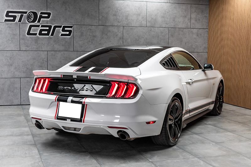 Ford Mustang RS 3.7 V6 227kW *ROUSH*KAMERA* - fotka 6 z 42