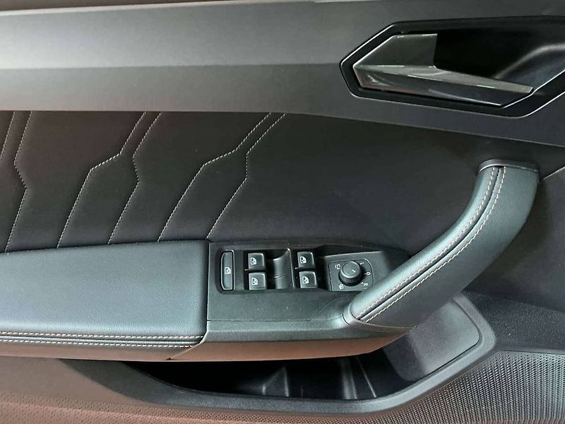 Cupra Formentor (2023) 1.5 TSI - fotka 13 z 20