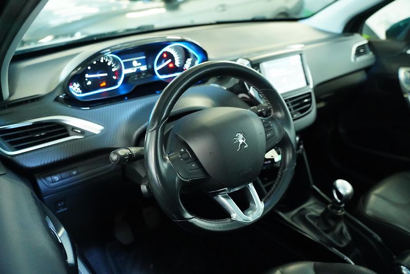 Peugeot 2008 - fotka 14 z 27