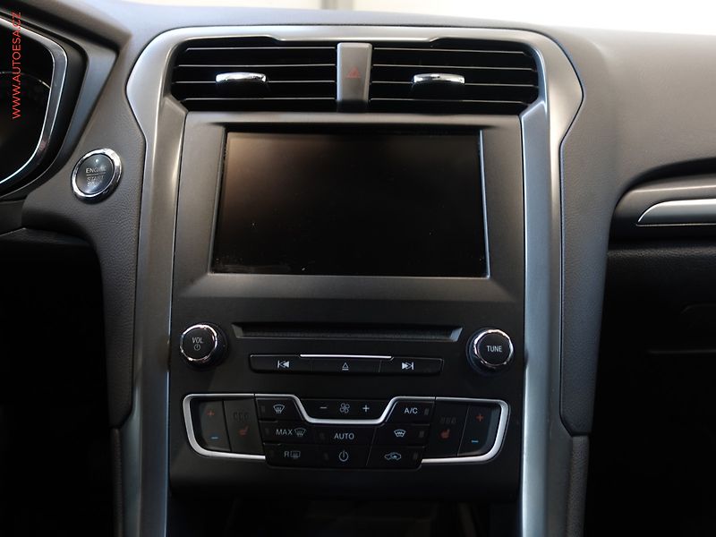 Ford Mondeo (2015) 2.0 TDCi, AT, xenon, park - fotka 13 z 24
