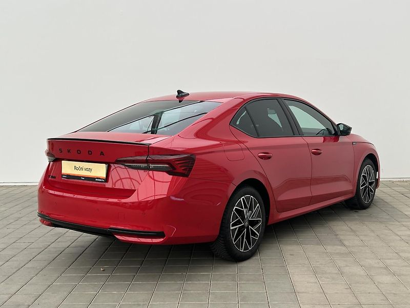 Škoda Octavia 1.5 TSI SportLine - fotka 2 z 30
