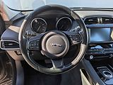 Jaguar F-Pace (2016) 2.0D 4x4, ČR, AT, navi, bixen - náhled 13