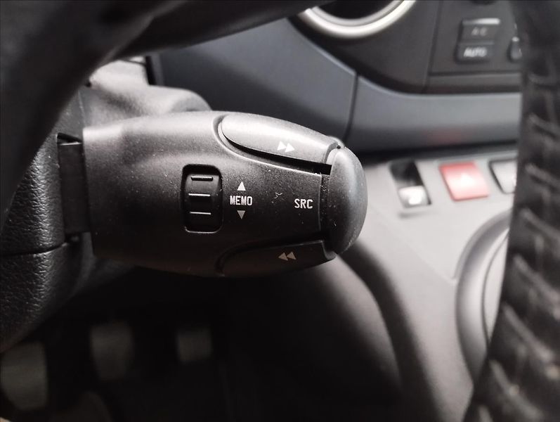 Citroën Berlingo 1,6 HDi 73KW Multispace - fotka 12 z 17