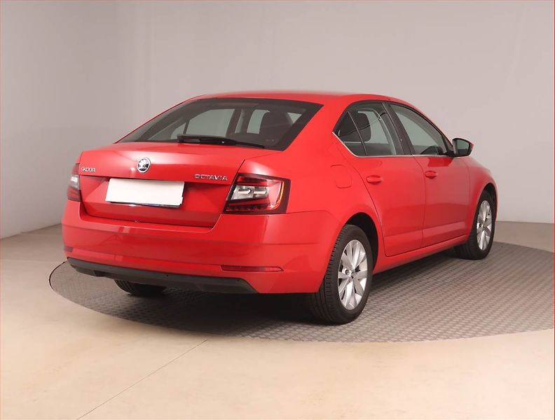 Škoda Octavia (2017) Elegance 1.6 TDI, Serv.kniha - fotka 5 z 15