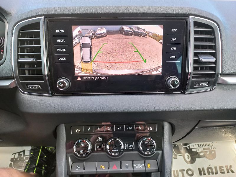 Škoda Karoq (2024) 2.0TDi 85kW DSG ČR DPH Fresh - fotka 19 z 21