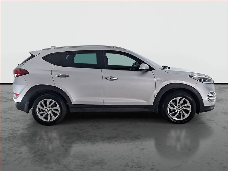 Hyundai Tucson (2016) 1.7 CRDi, Serv.kniha, Tempomat - fotka 6 z 19