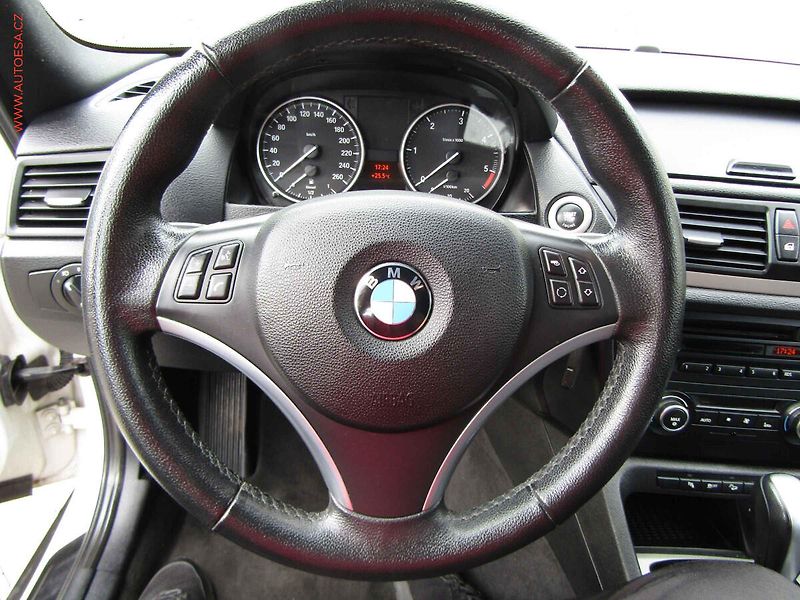 BMW X1 (2011) 2.0d xDrive18d, AT, bixen - fotka 17 z 18