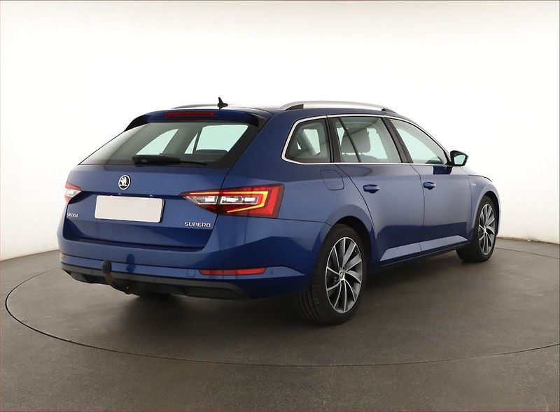 Škoda Superb (2017) 2.0 TDI, Automat, Kůže, Navi - fotka 5 z 21