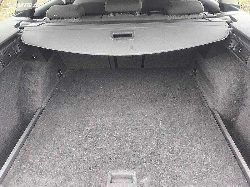 Seat Leon TDI 81KW,110T.KM,KRÁSNÉ,VÝBAVA - fotka 7 z 29