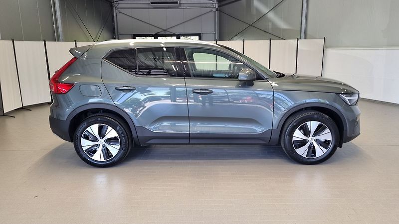 Volvo XC40 (2026) B3 2.0L 163 HP AT7 FWD CORE - fotka 5 z 15