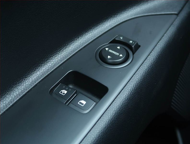 Kia Rio (2022) 1.2 DPI, Serv.kniha - fotka 14 z 17