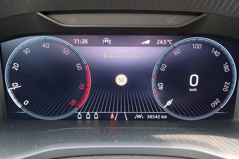 Škoda Karoq (2025) Selection 1,5 TSi/110 kW M - fotka 20 z 34