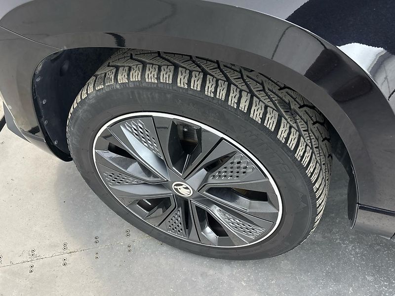 Škoda Karoq Sportline DSG - fotka 26 z 26