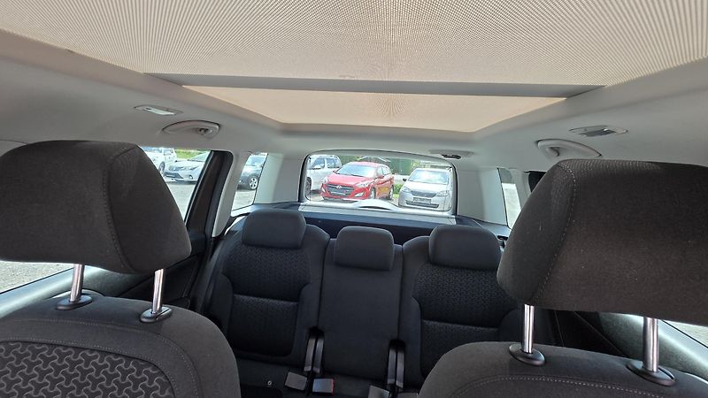 Škoda Yeti 2.0TDI ELEGANCE  4x4  - fotka 29 z 46