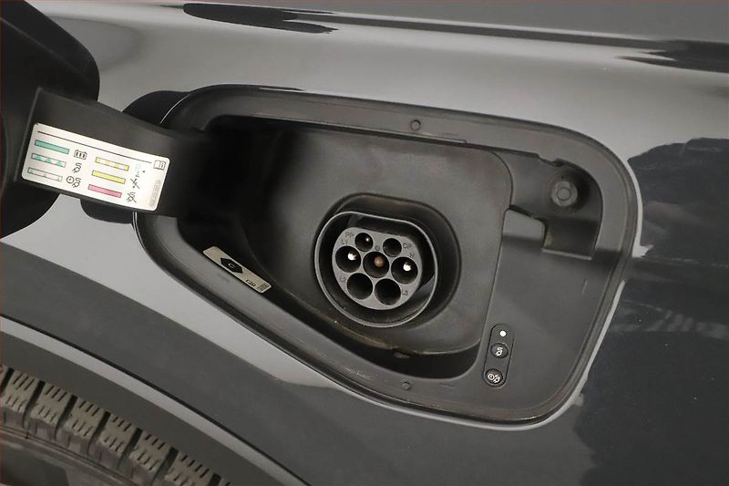 Volkswagen Tiguan (2022) 1.4 TSI eHybrid - fotka 18 z 19