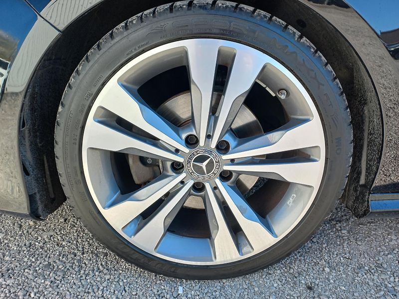 Mercedes-Benz CLA (2018) 180 - fotka 16 z 20