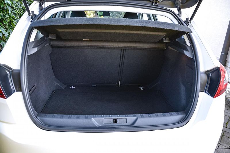 Peugeot 308 Active 1.5 Bluehdi S&s 1 MAJ Z - fotka 9 z 25