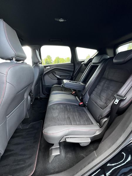 Ford Kuga 1.5 EcoBoost ST Line TZ  - fotka 19 z 22