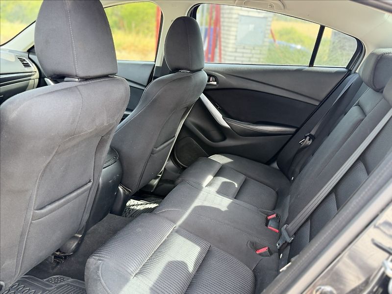 Mazda 6 2,5 141kW AUTOMAT - fotka 16 z 24