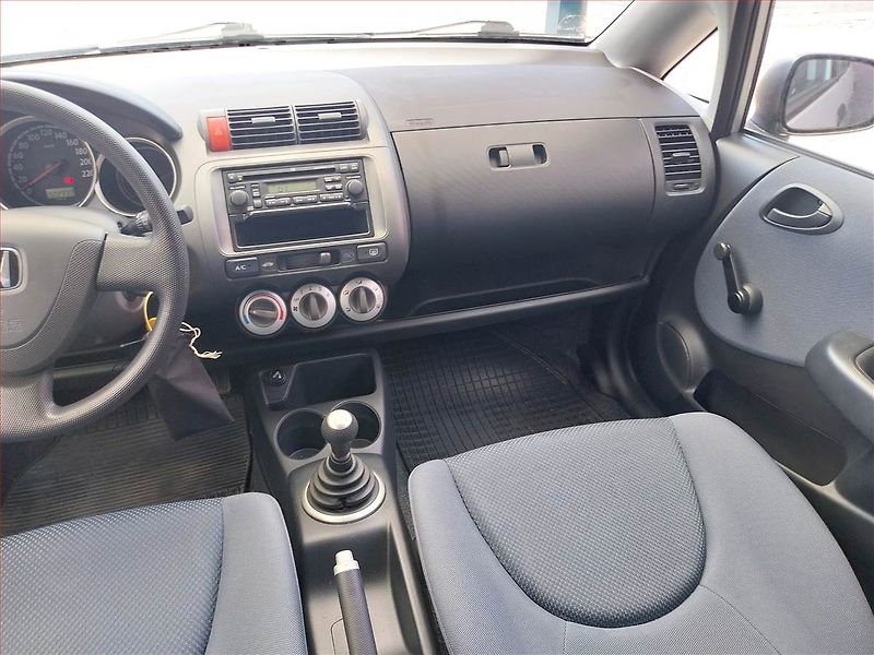 Honda Jazz (2005) 1.2 i-DSI, Serv.kniha, po STK - fotka 8 z 13