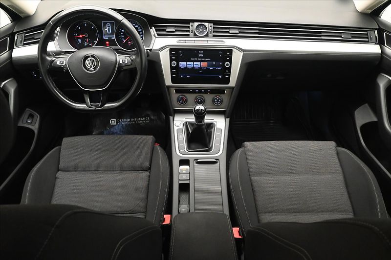 Volkswagen Passat 2,0 TDI 110 kW COMFORTLINE Zár - fotka 15 z 28