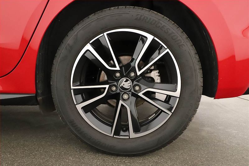 Škoda Fabia (2025) 1.0 TSI, MONTE CARLO, AUTOMAT - fotka 20 z 20