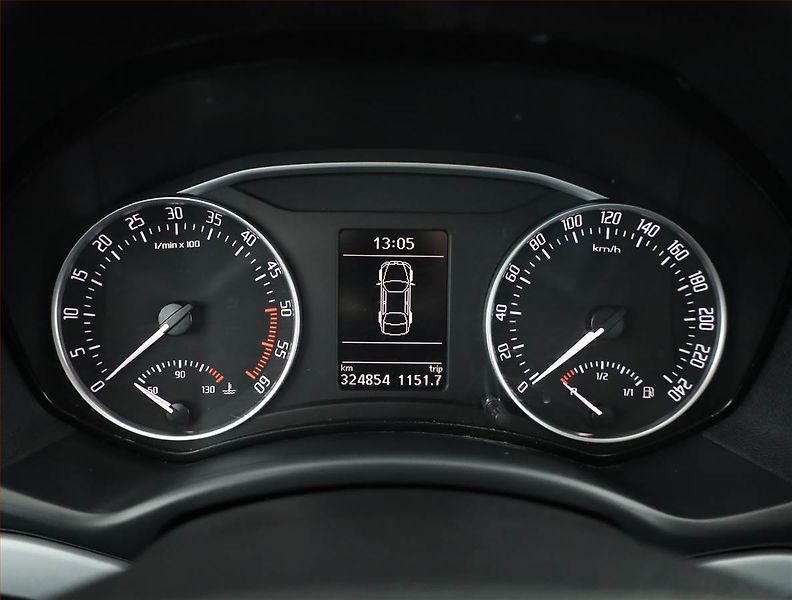 Škoda Octavia (2011) 1.6 TDI, nová STK, jezdí dobře - fotka 9 z 13