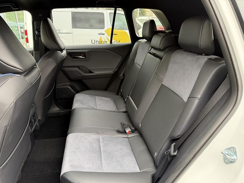 Toyota RAV4 (2026) STYLE 2,5 PHEV 4X4 AT 309k - fotka 8 z 14