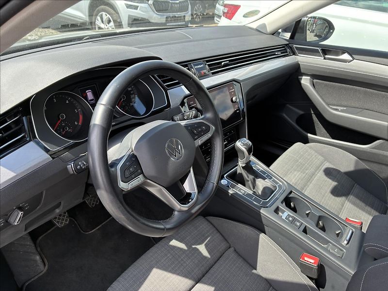 Volkswagen Passat 2,0 App Connect,Manuál,Kamera - fotka 9 z 30