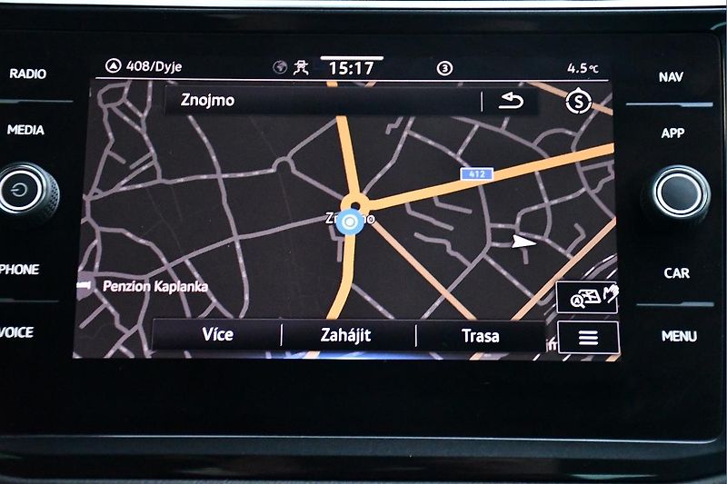 Volkswagen Tiguan 2.0TDi DSG NAVI TAŽNÉ ČR 1.M - fotka 30 z 41