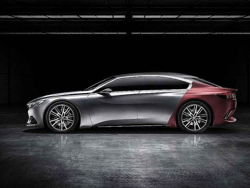 Koncept Peugeot Exalt.