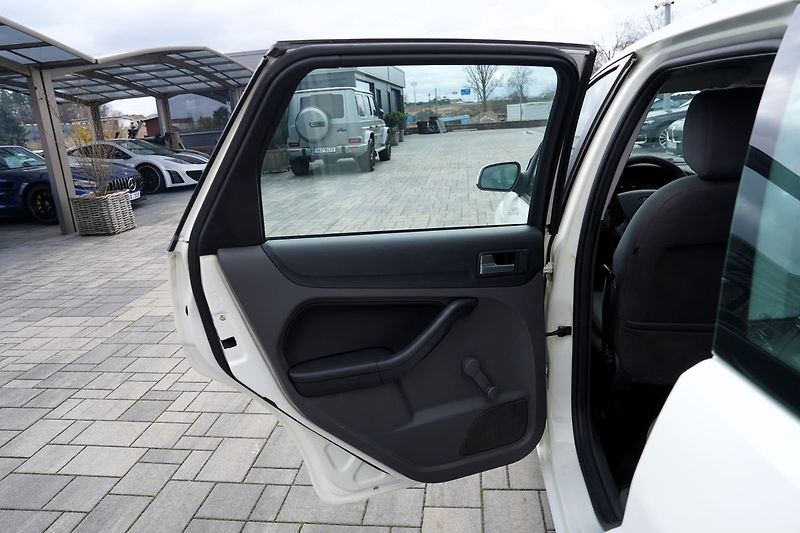 Ford Focus 1.8 TDCI/klima/stereo/nová STK - fotka 15 z 35