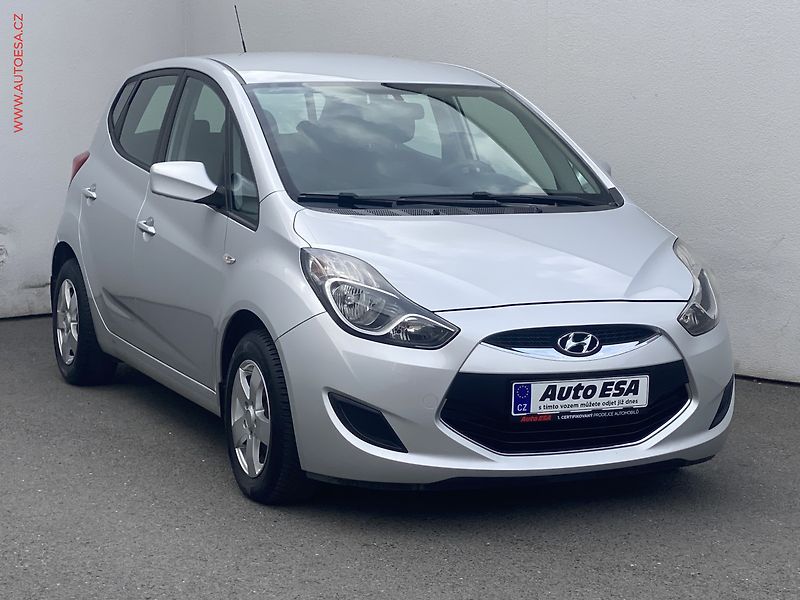 Hyundai ix20 (2013) 1.6 CRDi, AC, park. čidla - fotografie inzerátu