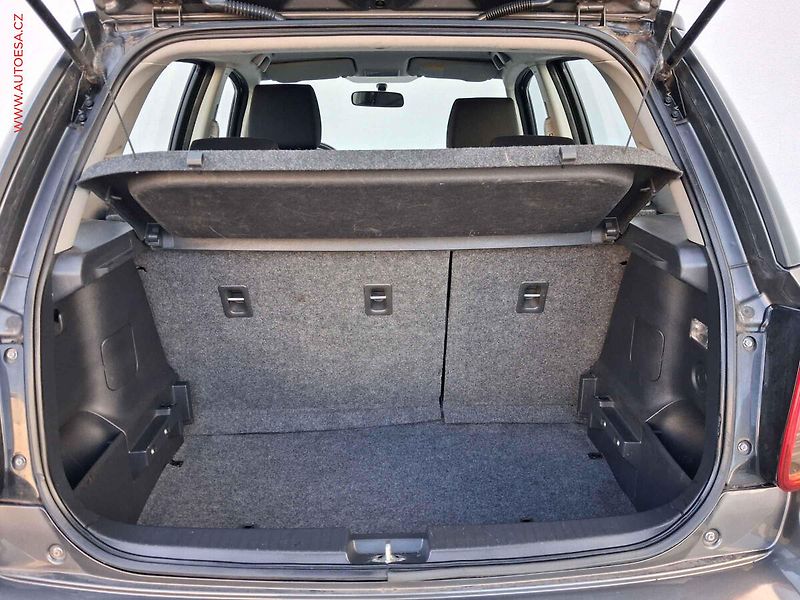 Suzuki SX4 (2010) 1.6VVT, City+, výhřev sed - fotka 7 z 15