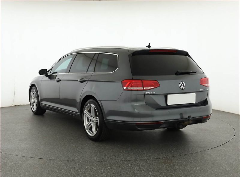 Volkswagen Passat (2016) 2.0 TDI, Navi, Tempomat - fotka 4 z 18