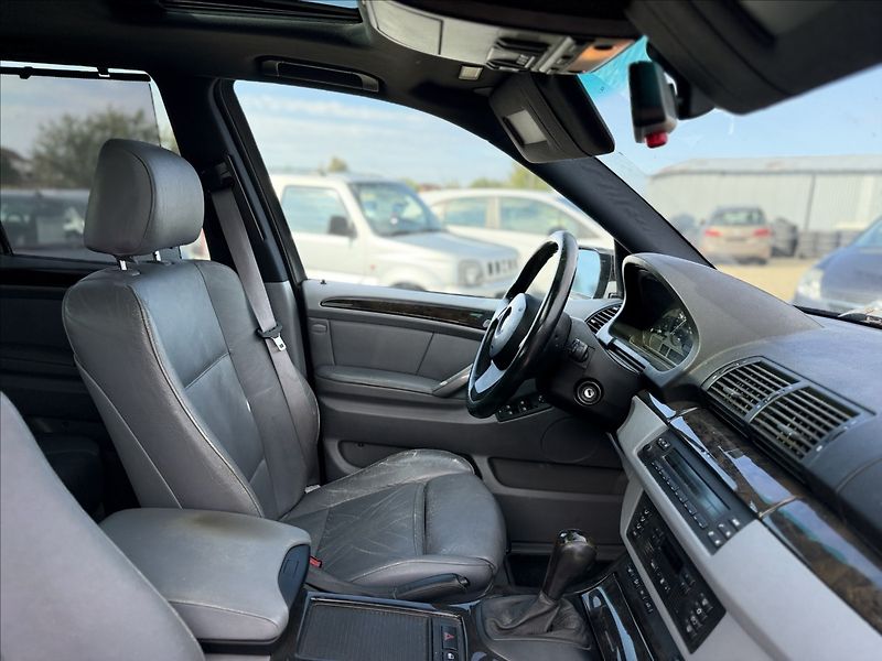 BMW X5 3,0 i 4X4 A/T 170kW - fotka 27 z 28