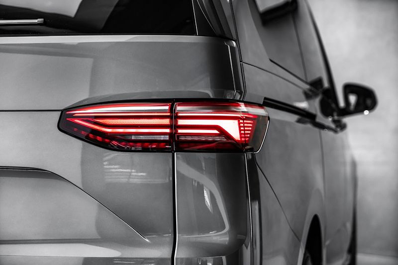 Volkswagen Multivan T7 2,0TDI DSG  Long 8míst - fotka 10 z 19