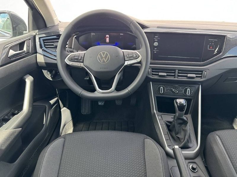 Volkswagen Polo (2024) People 5G 1,0TSi - fotka 6 z 9